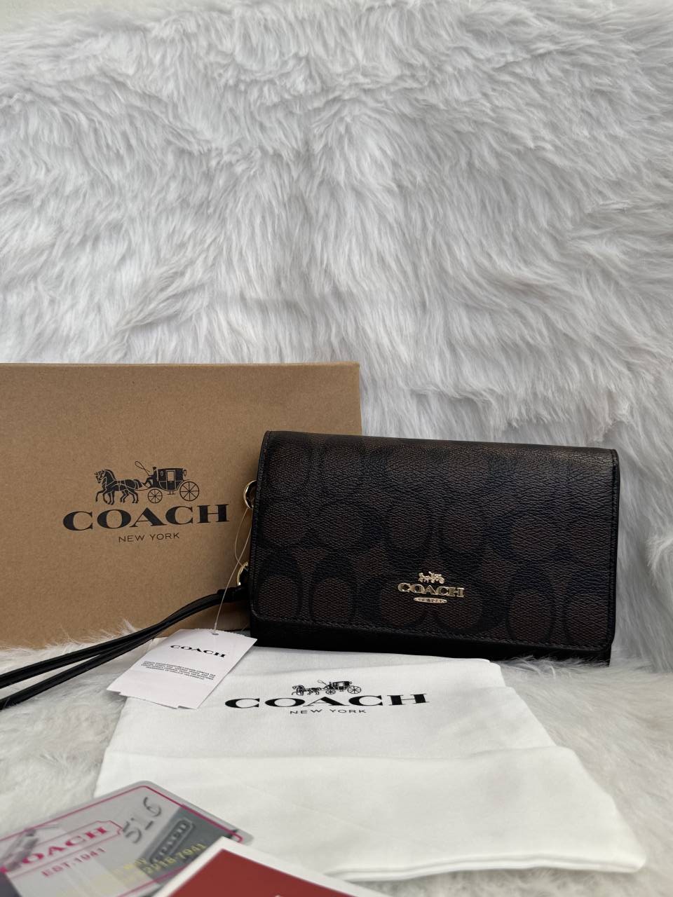 Coacch_11-1_Premium_2_Fold_Wallet_With_Original_Box_DustCover_Tags