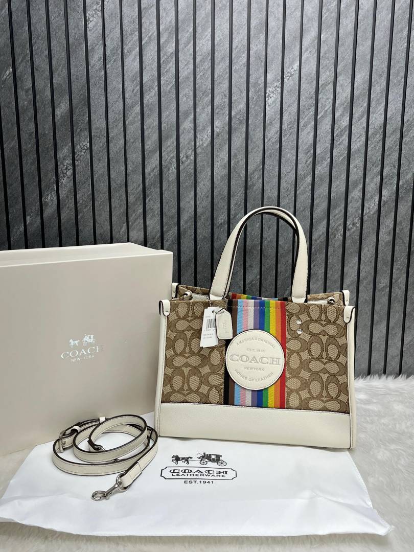 Coacch_Dempsey_Medium_Tote_With_OriginalBox_DustCover