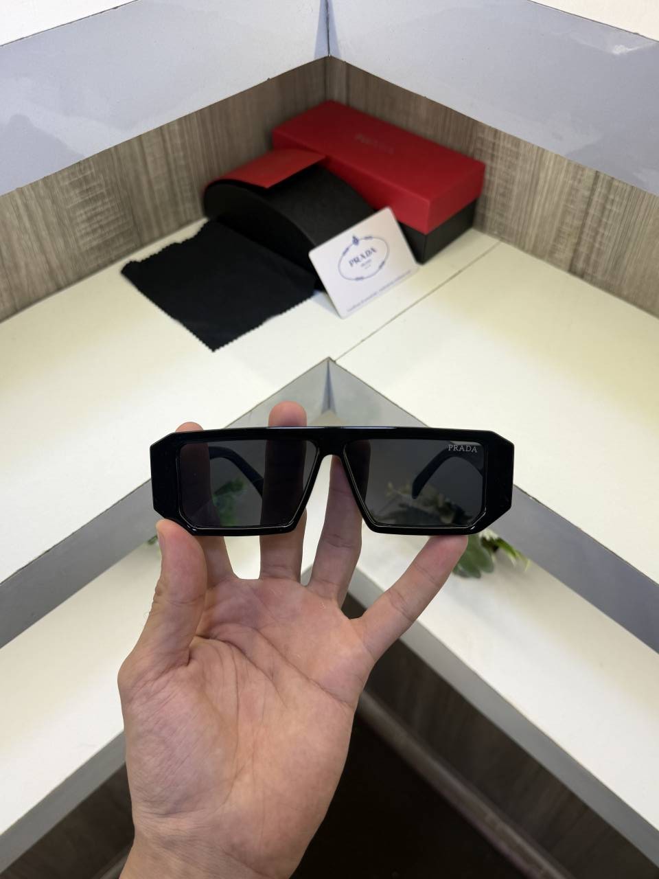 Pradda 132 Sunglass