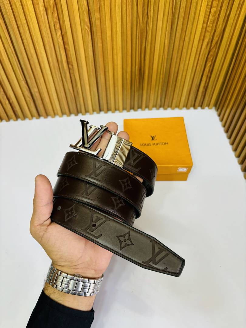 11 LV LOIUS VUTTON PREMIUM QUALITY REVERSIBLE BELT
