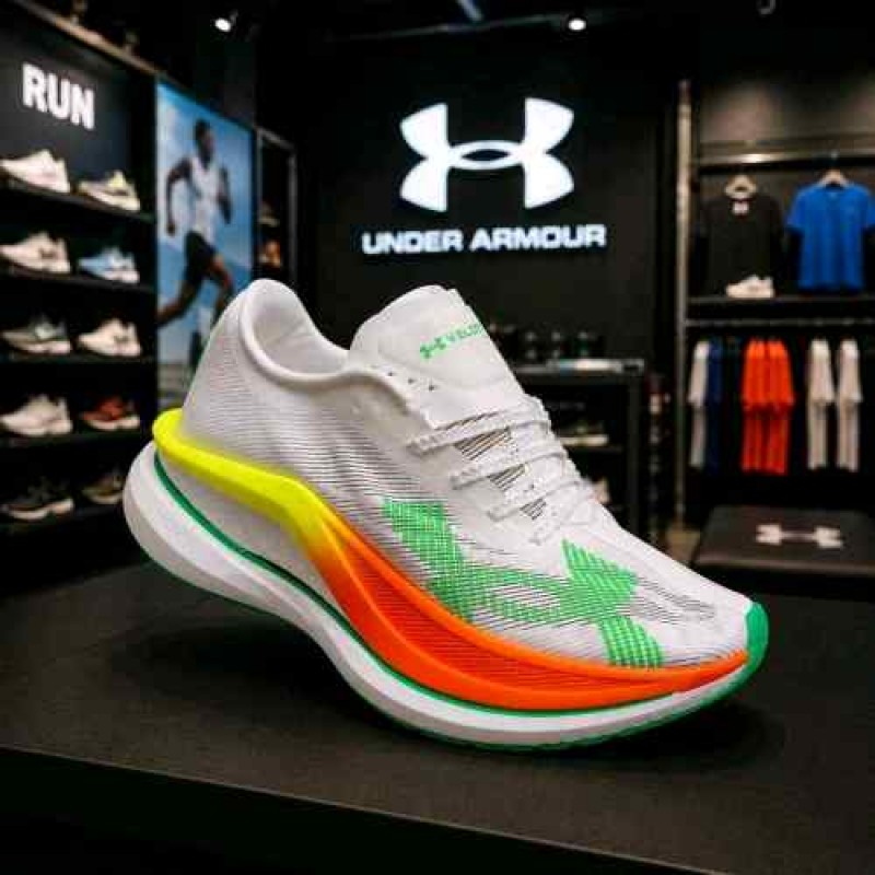 Under Armouur Velociti Elite 3 White orange