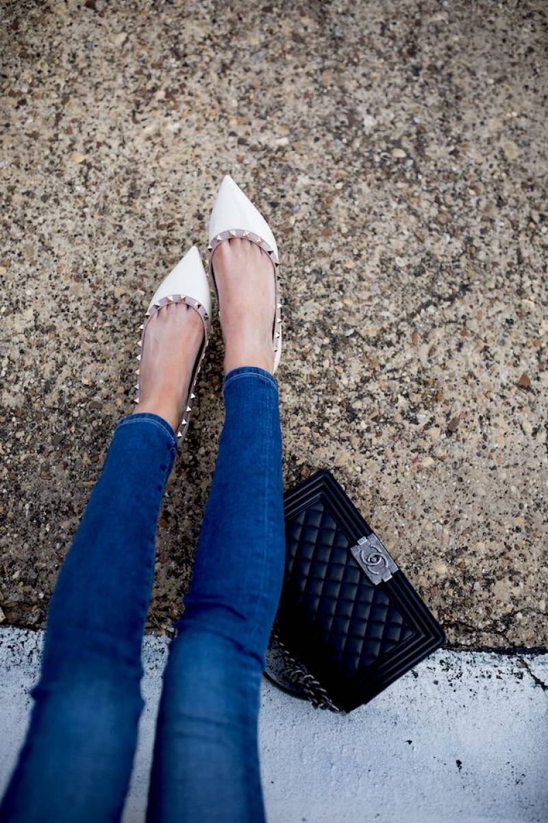 Valentyno_Rockstud_Patent_White_Ballerina_Flats_For_Women_With_Original_Box_And_Carry_Bag
