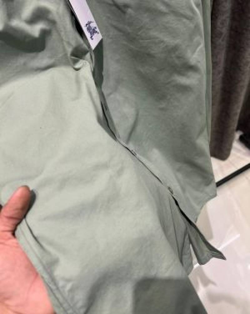 BURBERY IMPORTED STORE ARTICLE SHIRT LIGHT GREEN