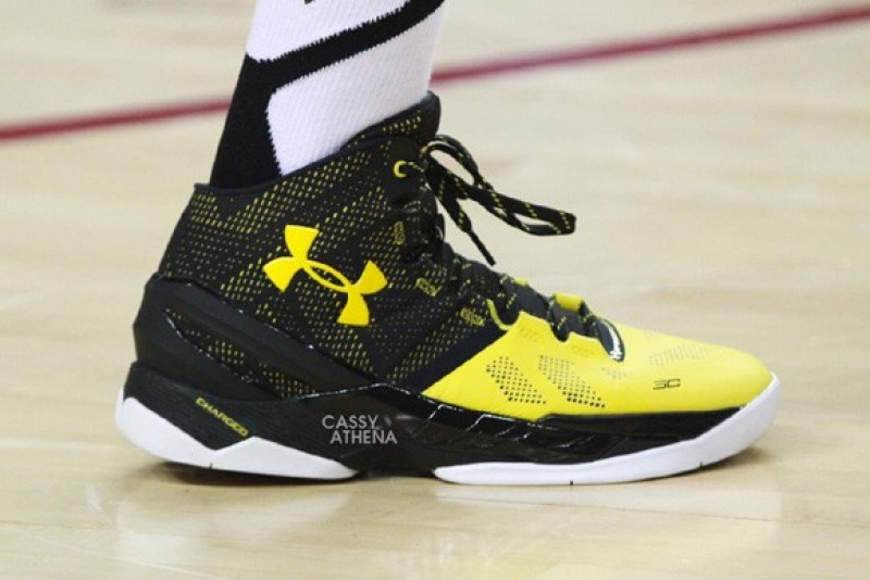 Under Armor Curry 2 Black Taxi Yellow