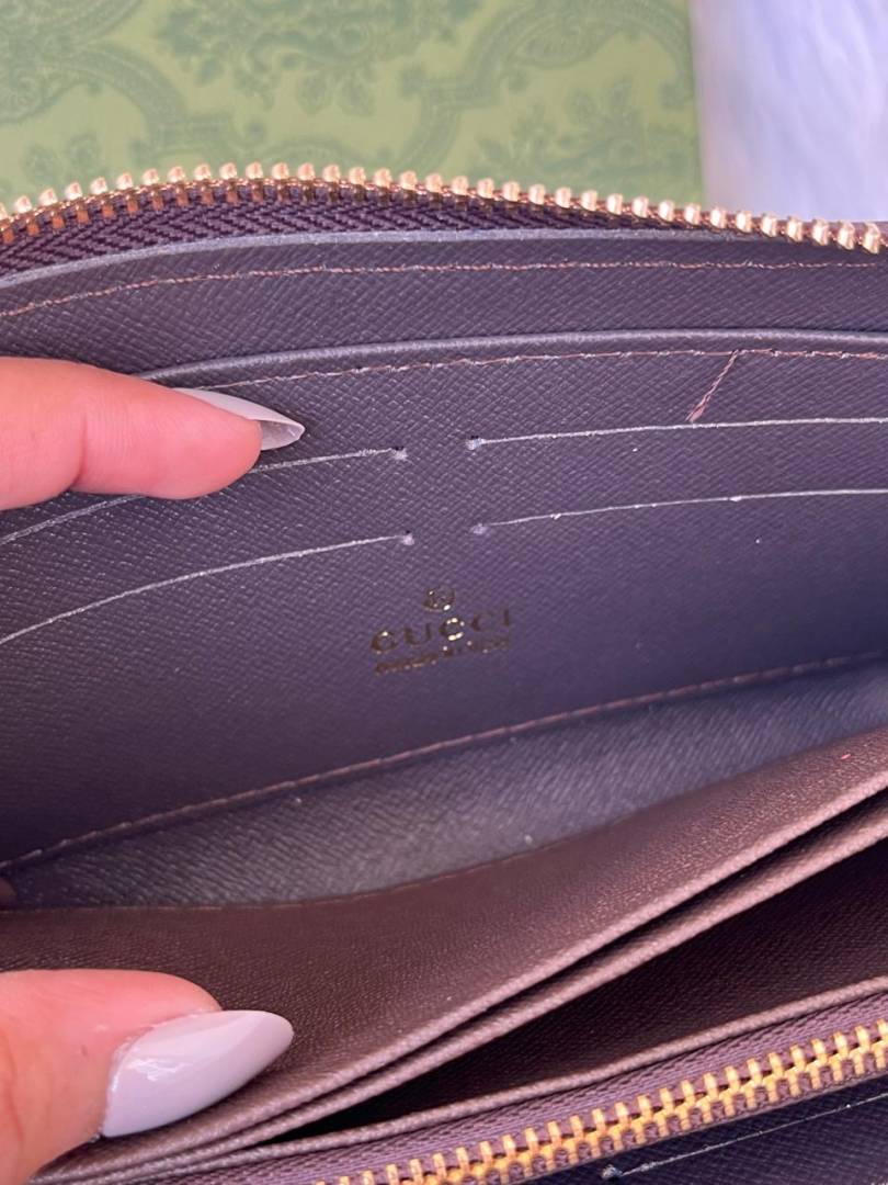 Guchi_151_Zippy_LongWallet_With_OriginalBox