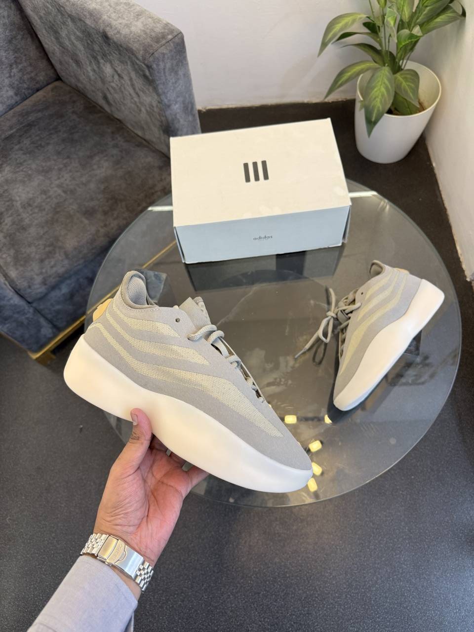 Adiddas fear of god athletics basketball low putty beige