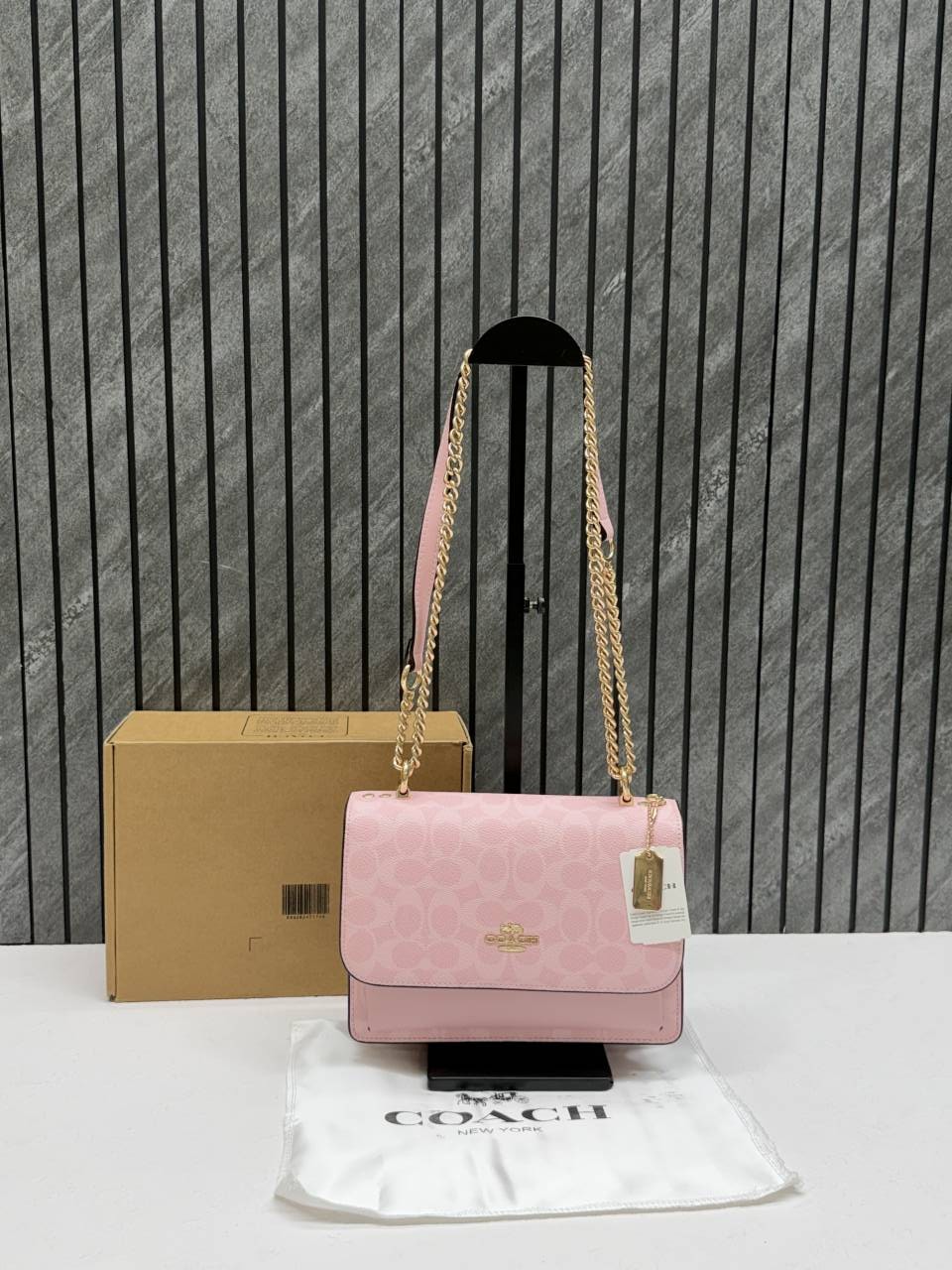 Coacch Klare Pink Mono Highend ShoulderBag With OriginalBox & DusTCover Metal Tag