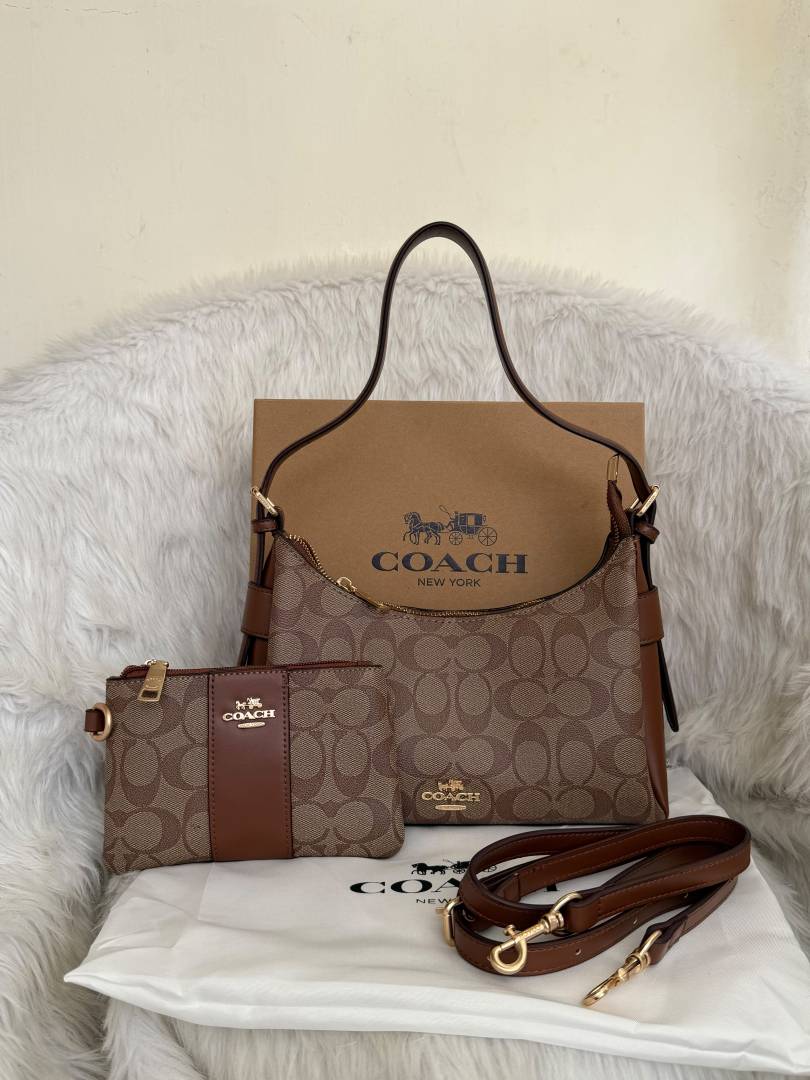 Coacch 06 Laurel Hobo Shoulder Combo With Wristlet Wallet Original Box Packing