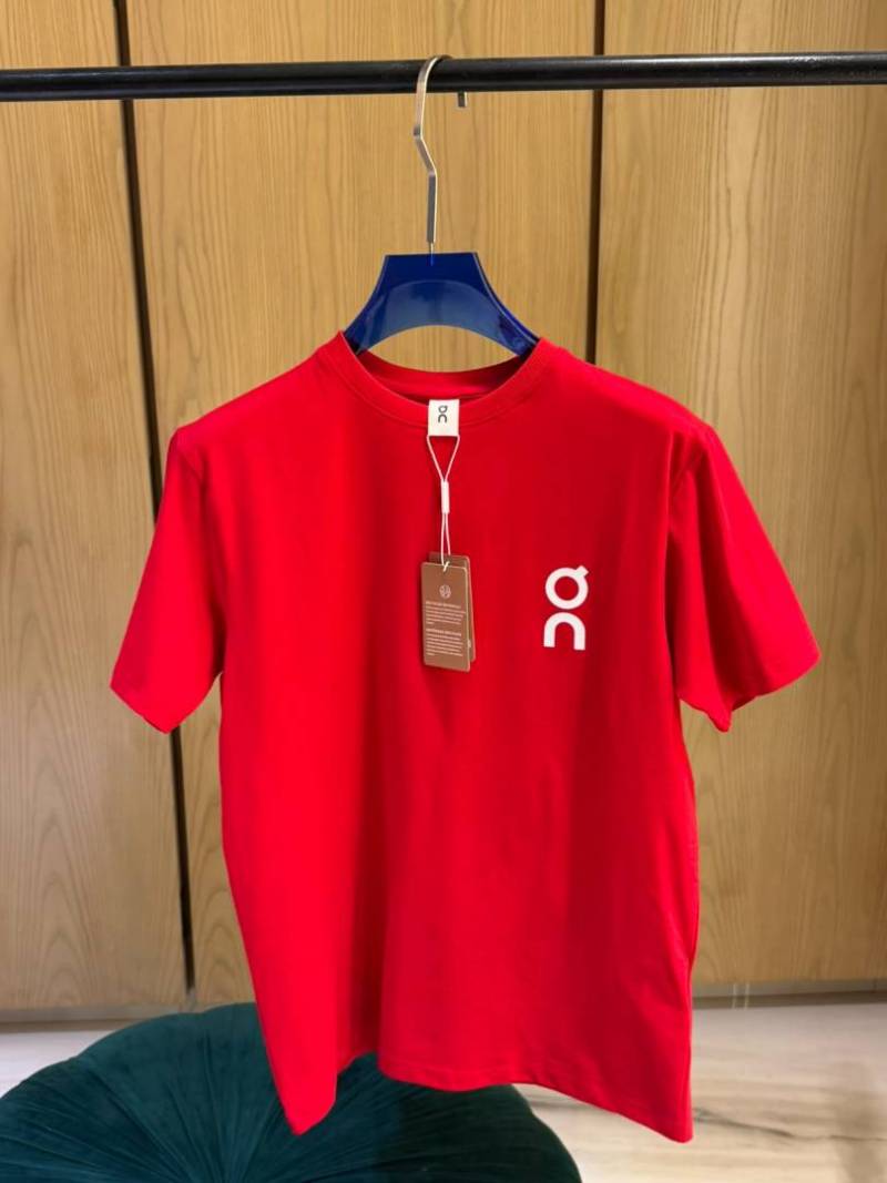 On Cloud xIMPORTED STORE ARTICLE T SHIRTxx