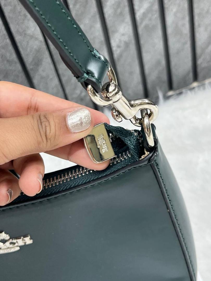 Coacch Teri Green ShoulderBag With OriginalBox DustCover