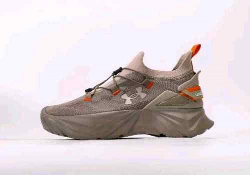 Under Armorr Hiking Khaki Brown 2586