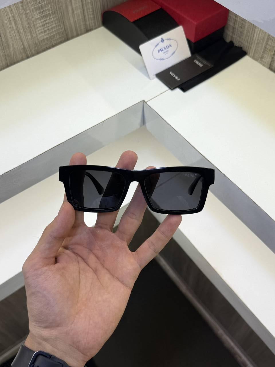 Prad  3464 Sunglass (Glossy)