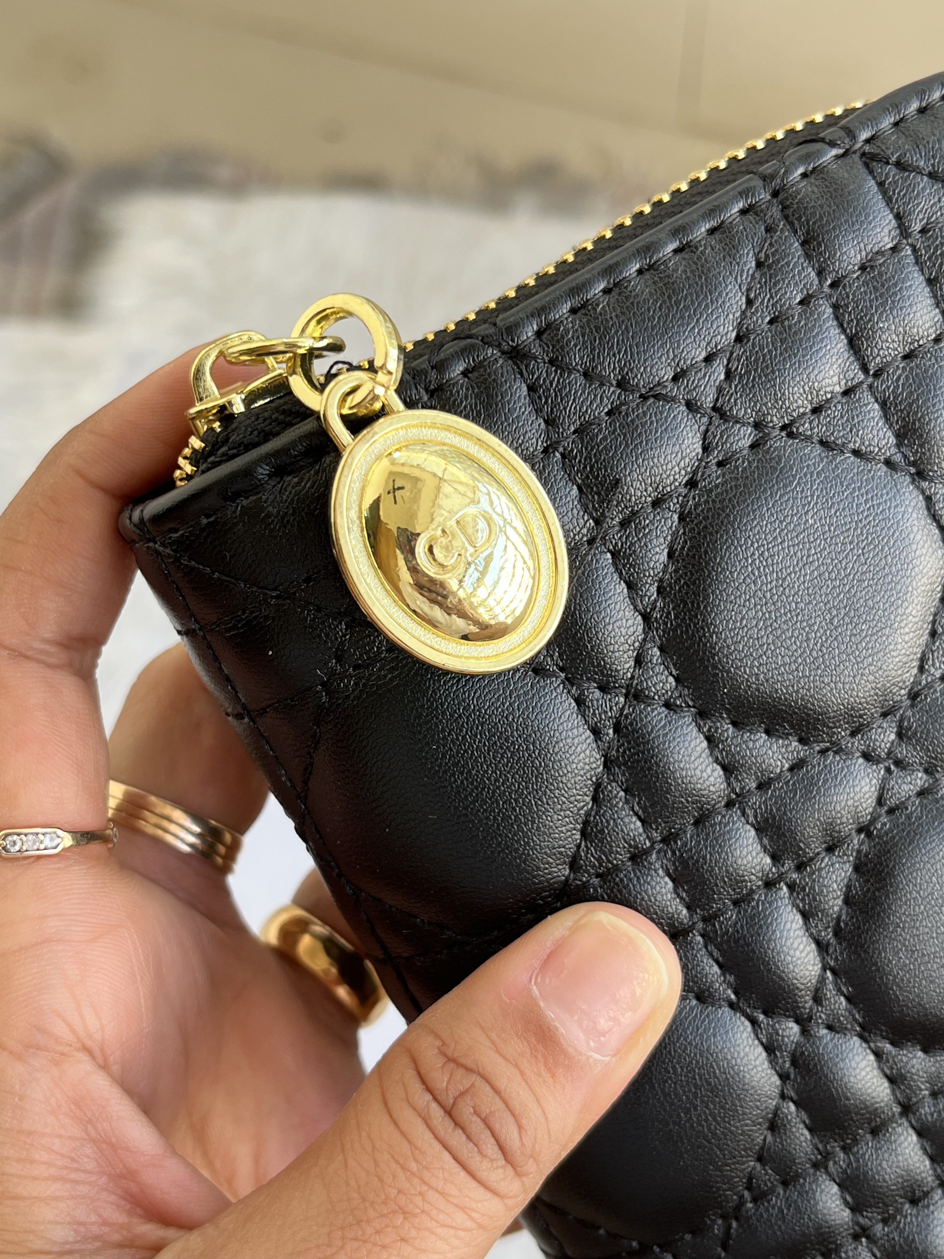 Diyor_70-86_Black_Zippy_Wallet_With_OriginalBox
