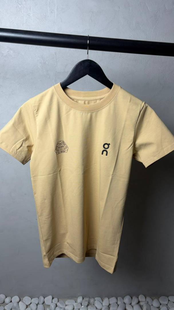 On Clou_d Premium T-Shirt 2130. Sale offer VS1000