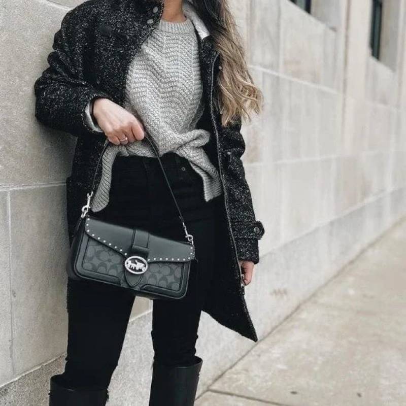 Coacch_Georgie_ShoulderBag_With_OriginalBox_DustCover