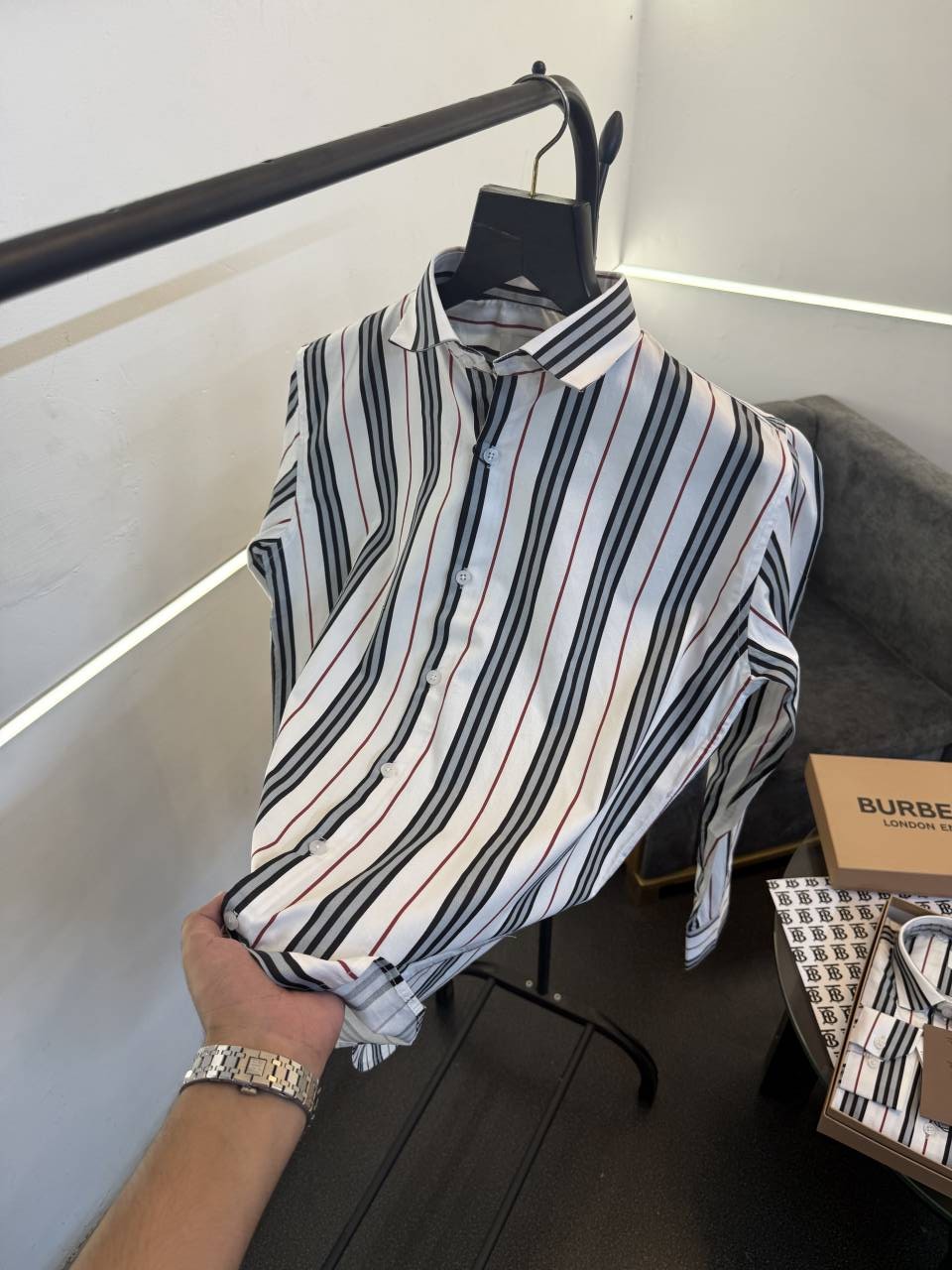 Burbery lining imported box pack shirt with brand button white sale
