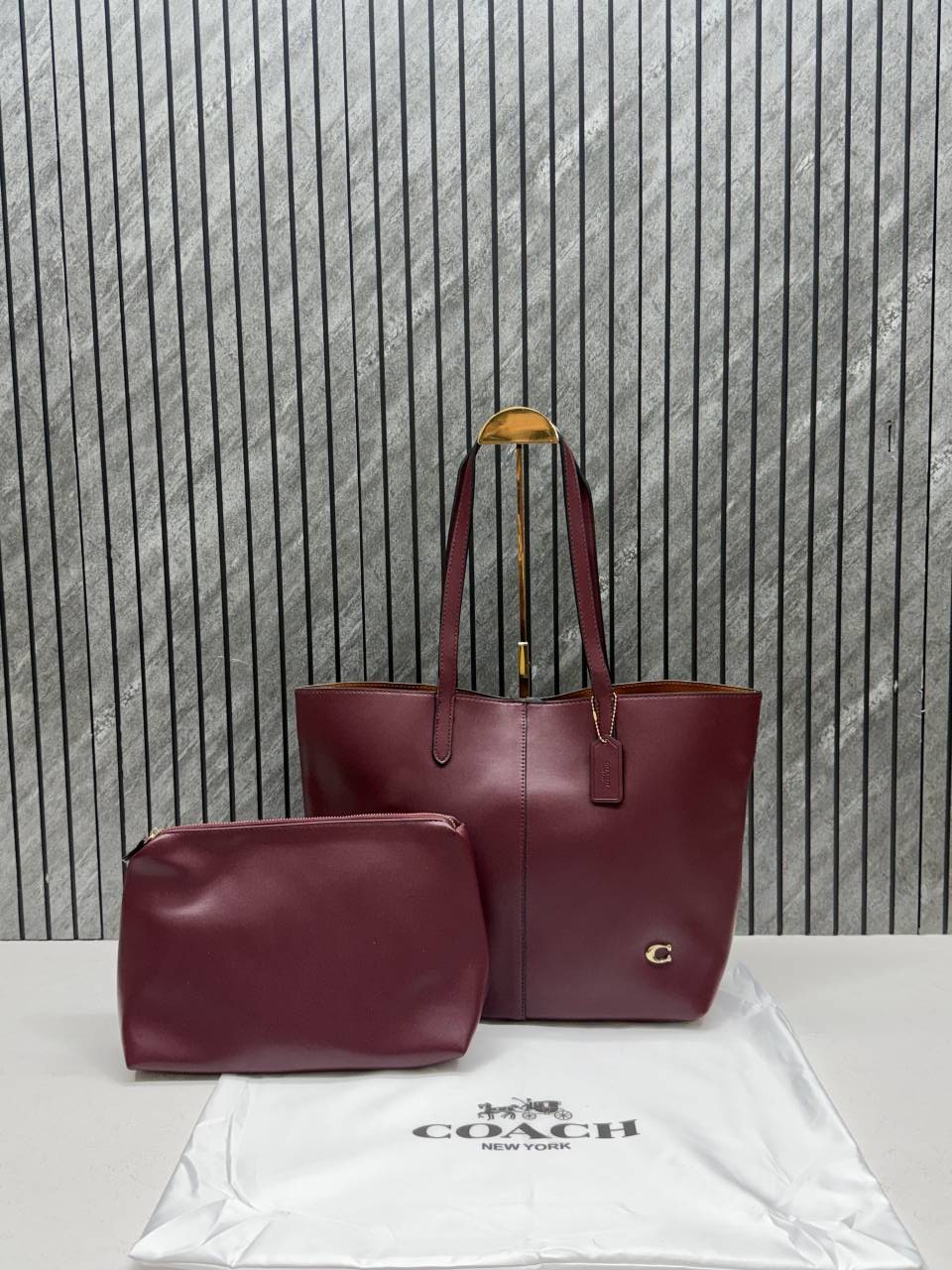 Coacchh Wine North Tote With DustCover & Pouch