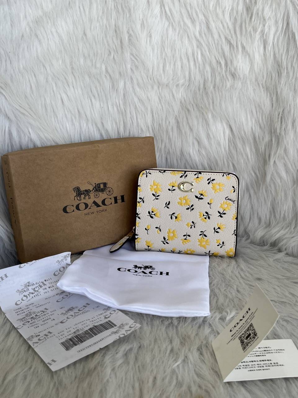 Coatch_Billfold_Coded_Floral_Wallet_With_OriginalBox_DustCover_Premium