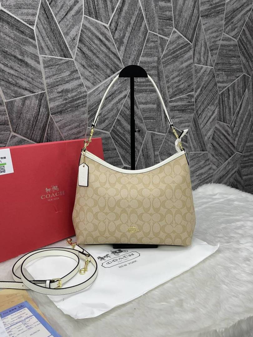 Coacch Laurel Medium Tote With Original Box DustCover & Long Belt