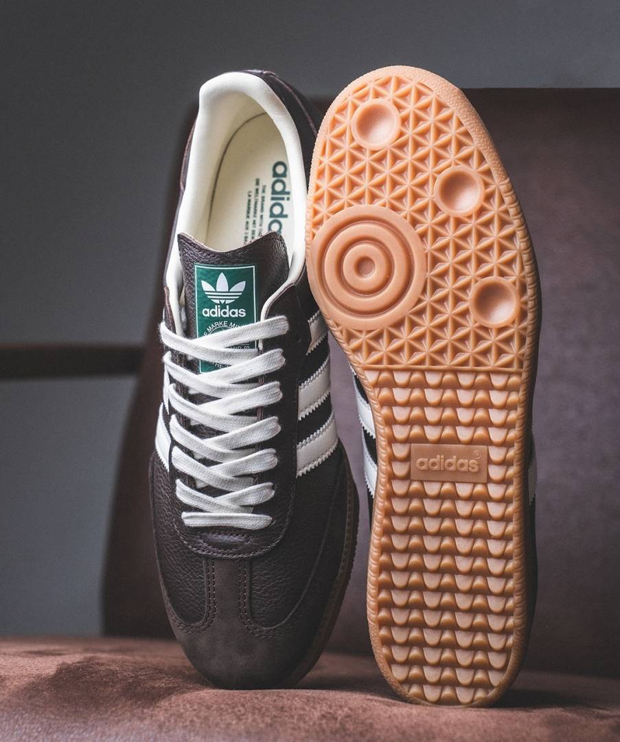 Adiddas Originals Samba OG sneakers in dark brown and white