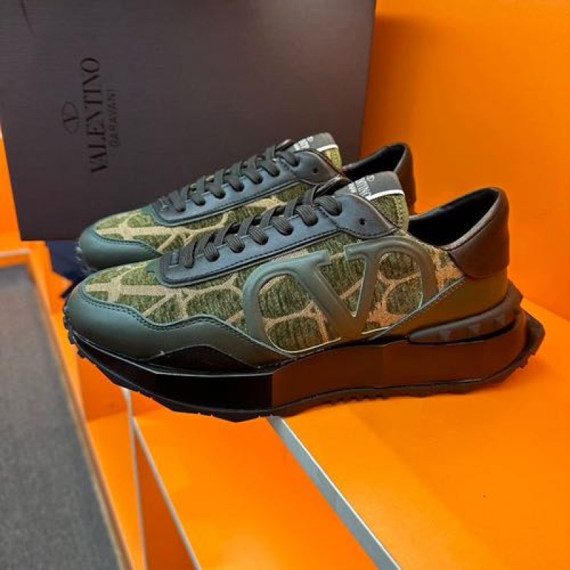 Valentynoo Garavani Army Sneaker Fixed sale