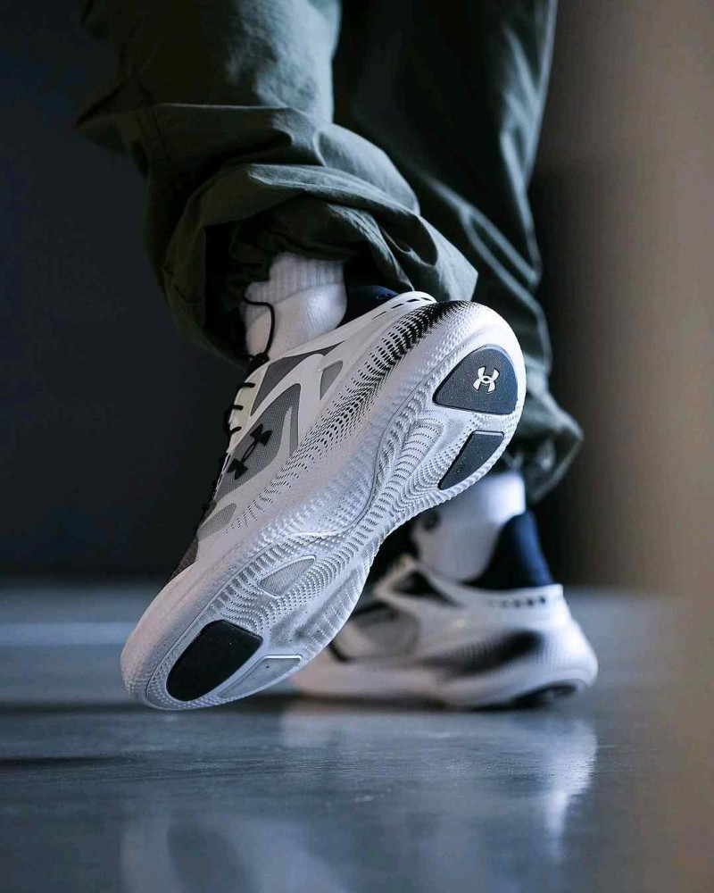 Underr Armour Echo SlipSpeed White Black 6014