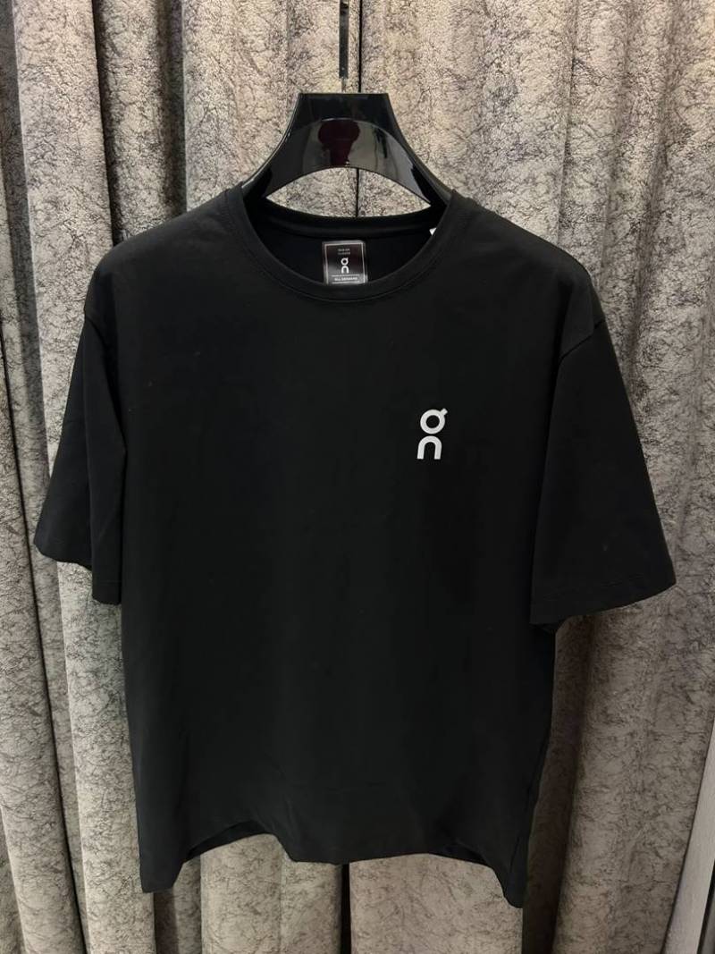 On Cloud IMPORTED STORE ARTICLE T SHIRT