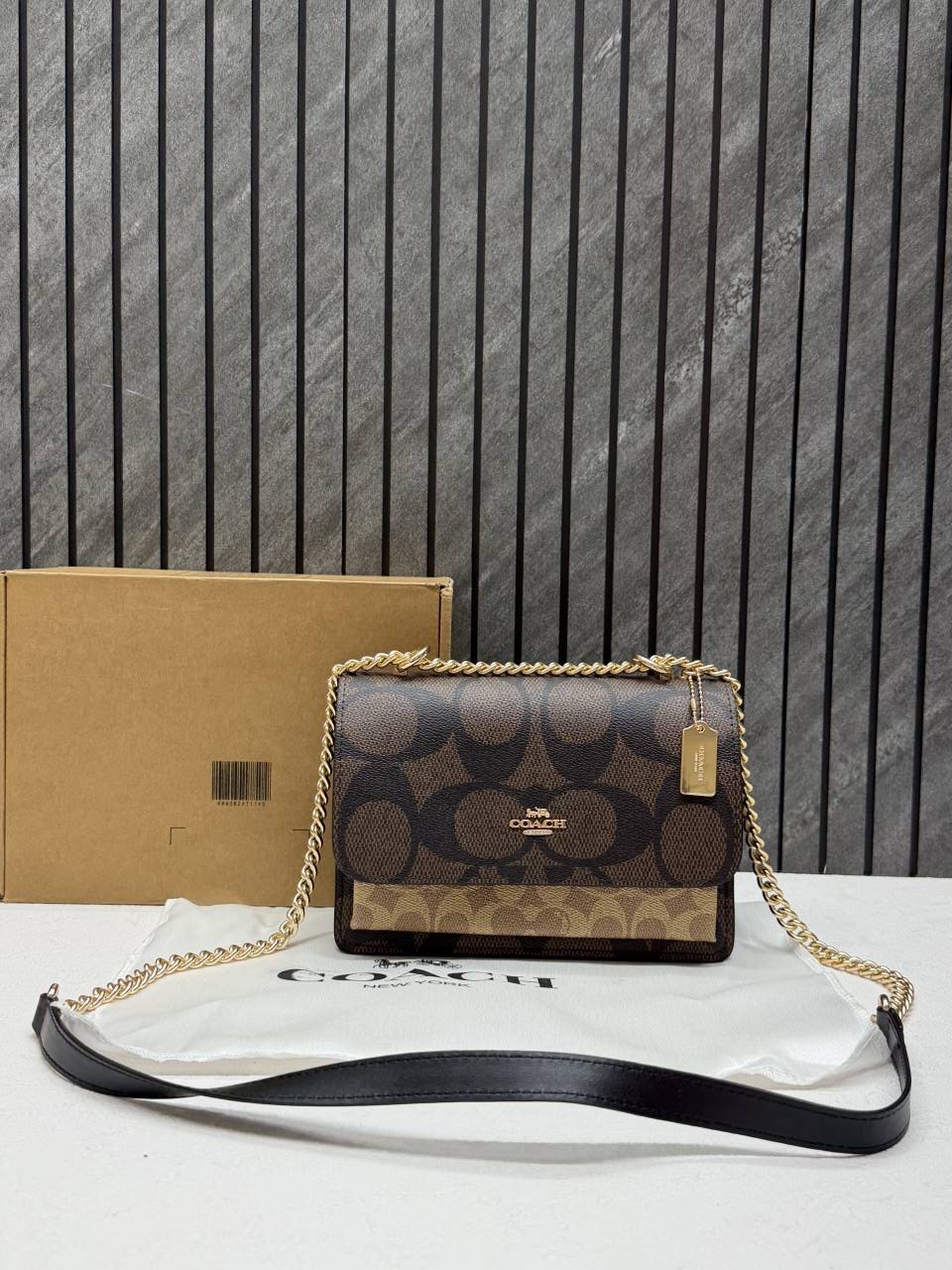 Coacch Klare Highend ShoulderBag With OriginalBox & DusTCover Metal Tag