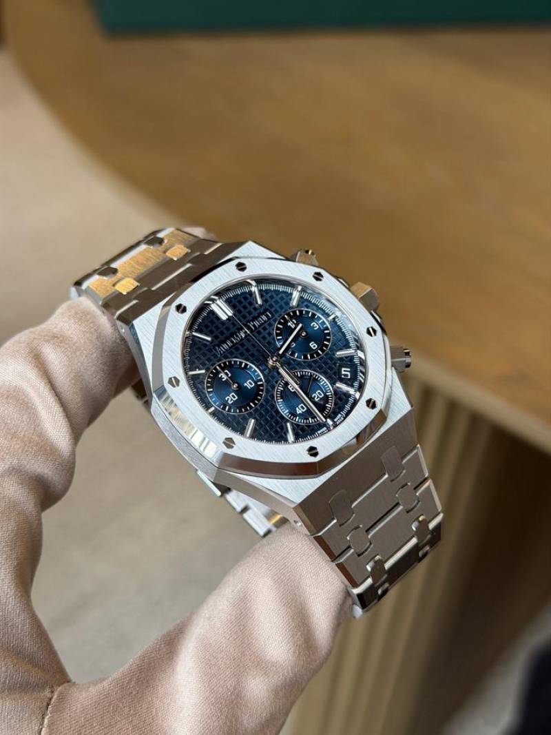 Audemars piguee_tRoyal Oak Chronograph Blue