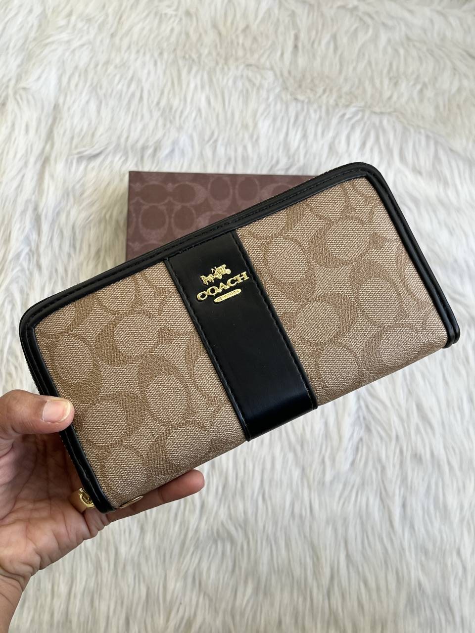 Coacch 127 Ap Blk Long Zippy Wallet With OriginalBox