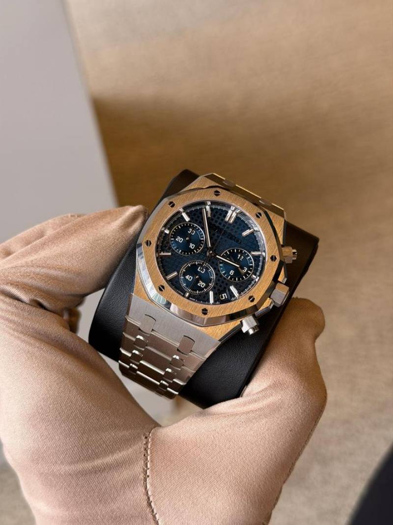 Audemars piguee_tRoyal Oak Chronograph Blue