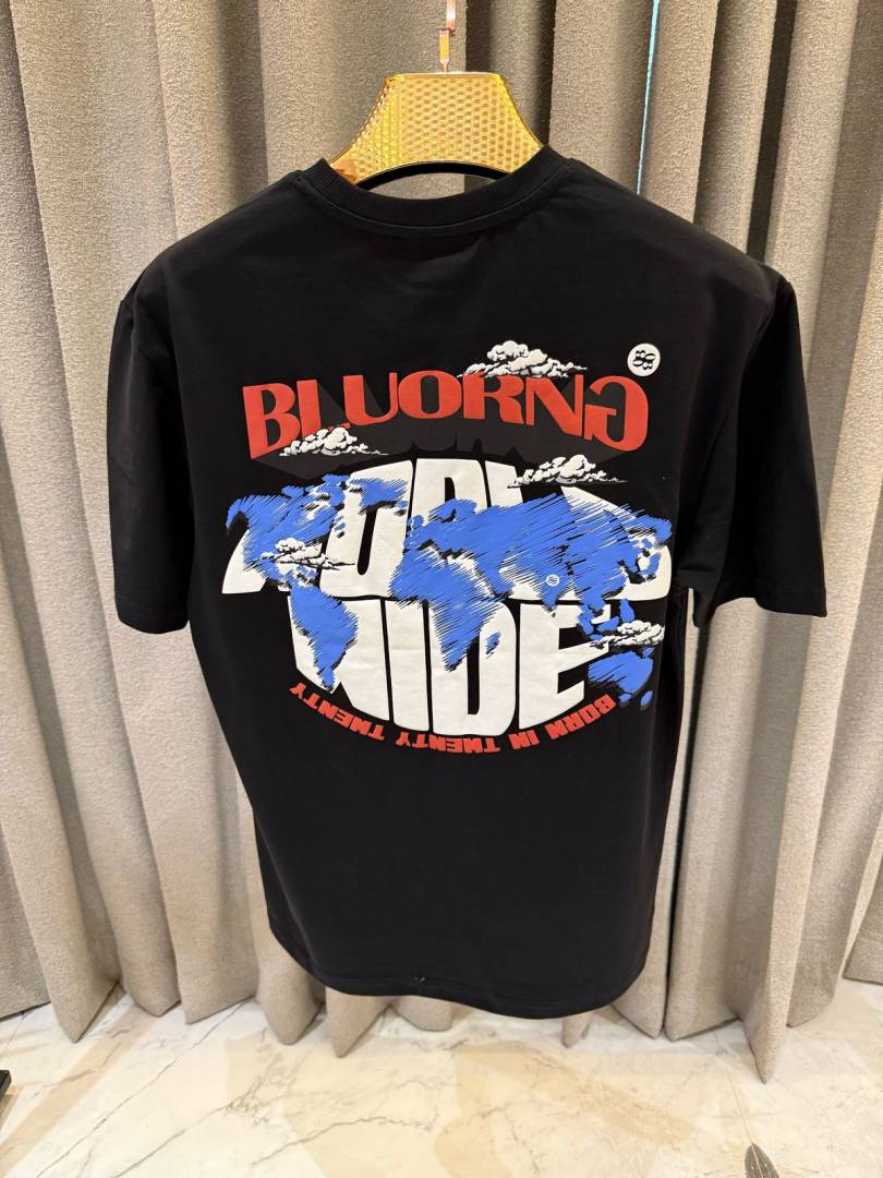 BLU ORNG World Map Print Round Neck T-shirt Black
