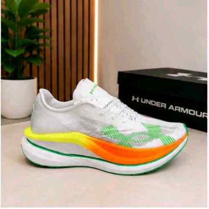 Under Armouur Velociti Elite 3 White orange