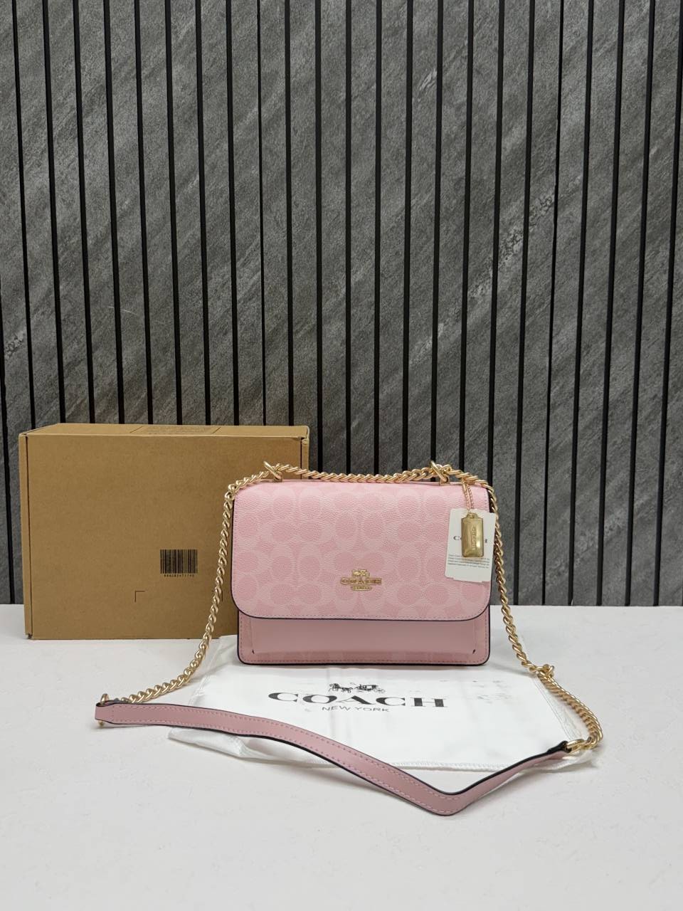 Coacch Klare Pink Mono Highend ShoulderBag With OriginalBox & DusTCover Metal Tag