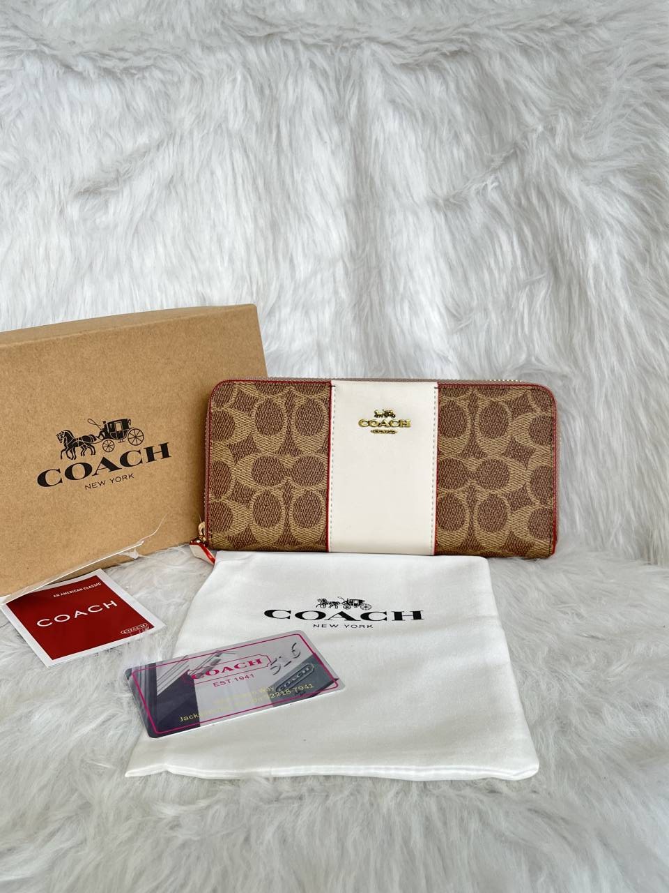 Coatch_10-2_Premium_quality_zipper_Wallet_With_Box_Tags_DustCover_Highend_Quality