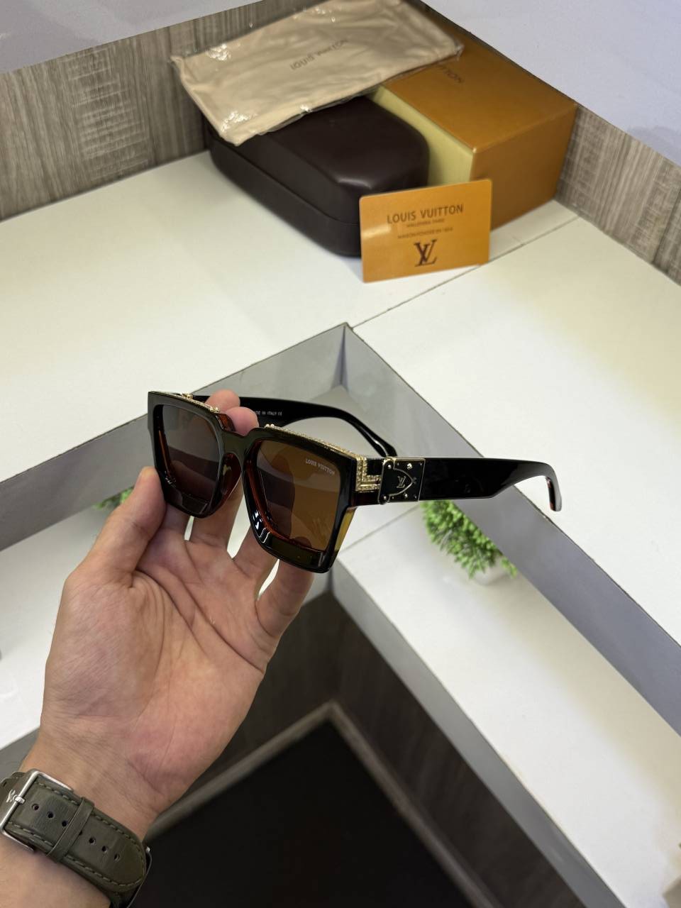 Loius Vutton 65N Sunglass
