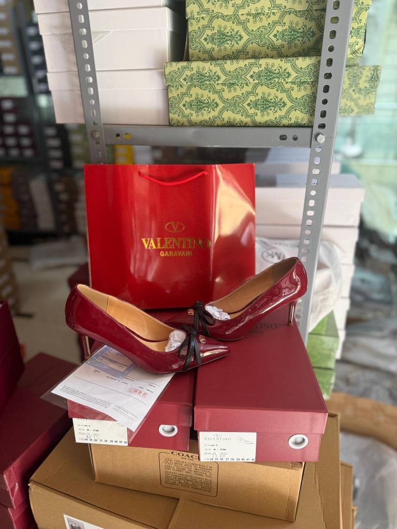 Valentyno_Pump_Heel_Elegant_Womens_Wine_Patent_Leather_With_Black_Knot_With_OG_Box_&_Carry_Bag_933-V9_Wine