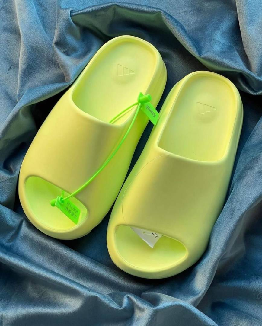 Adidaas Yeezy Slide Glow Green UA Quality With Tag  Butter Papar Og Box.