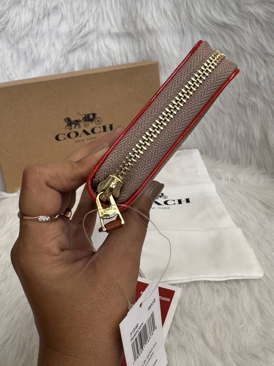 Coatch_10-1_Premium_Zippy_Wallet_With_Original_Box_DustCover_Tags