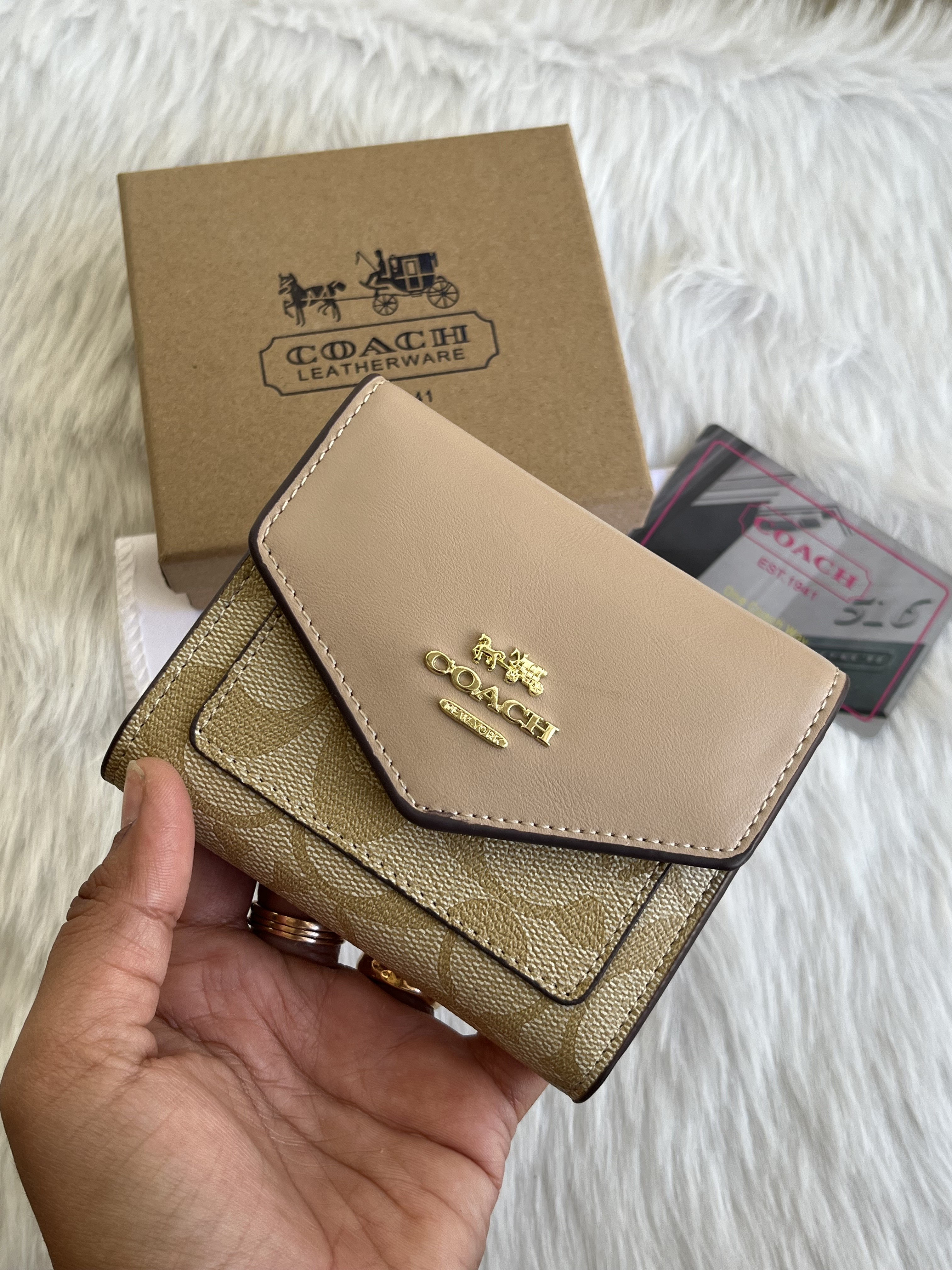 Coatch_120_3Fold_Wallet_With_OriginalBox_DustCover_Card