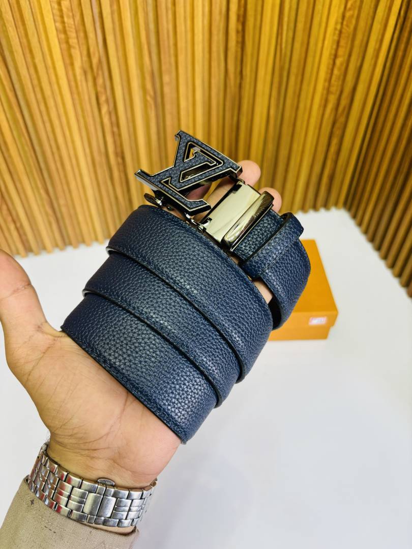 38 LV LOIUS VUTTON AUTOMATIC LOCK BELT