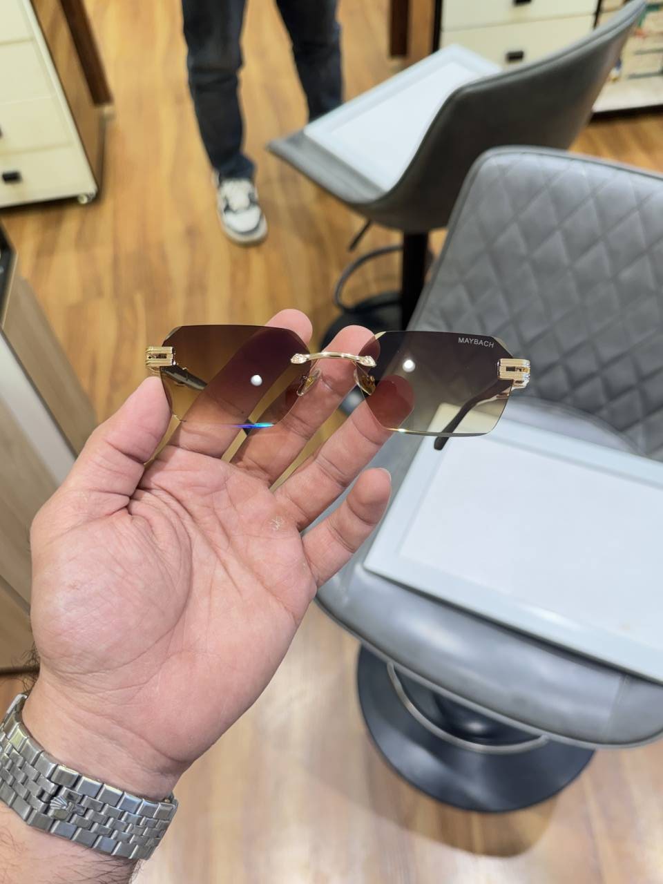 Maybach 012 gold brown
