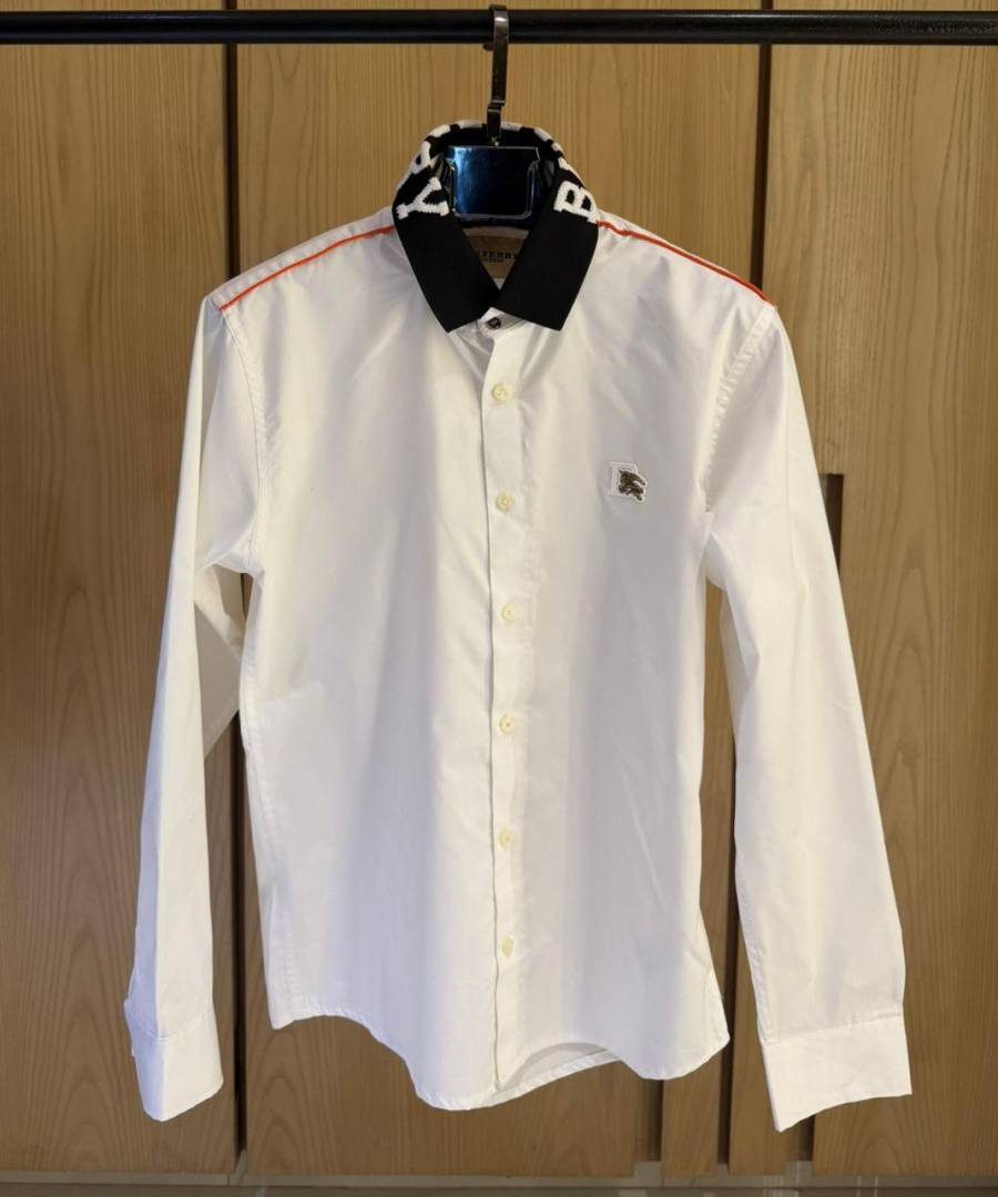 BURBERY IMPORTED STORE ARTICLE SHIRT