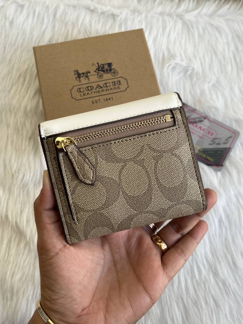 Coatch_128_Trifold_Wallet_With_OriginalBox_DustCover_Card