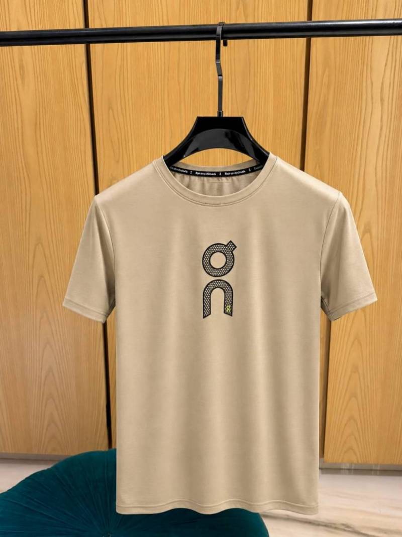 On Cloud IMPORTED STORE ARTICLE T SHIRTx