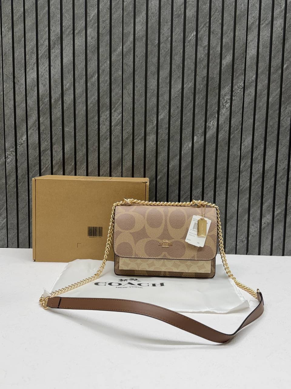 Coacch Klare Highend ShoulderBag With OriginalBox & DusTCover Metal Tag
