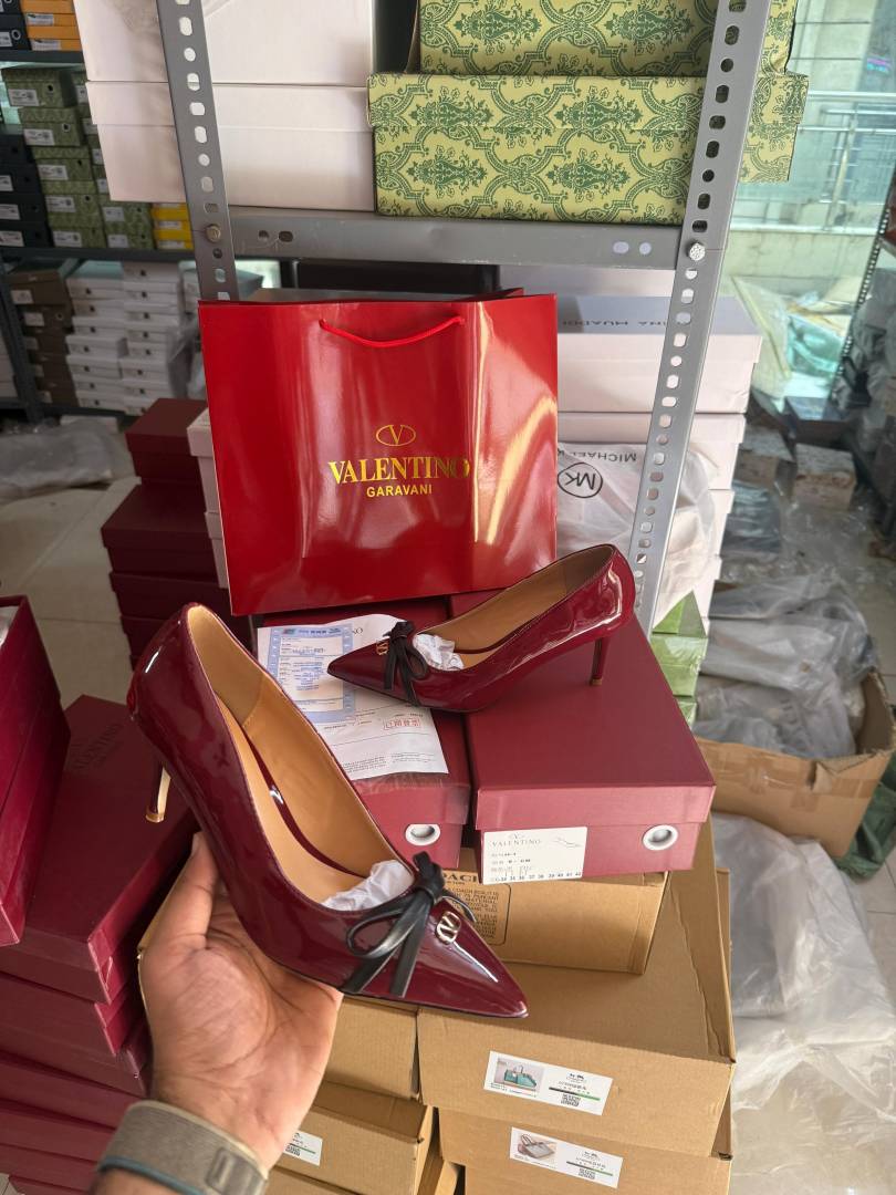 Valentyno_Pump_Heel_Elegant_Womens_Wine_Patent_Leather_With_Black_Knot_With_OG_Box_&_Carry_Bag_933-V9_Wine