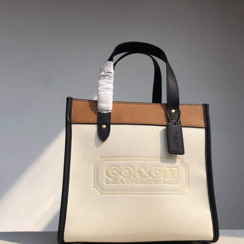 Coacch_Field_Tote_22_With_OriginalBox_DustCover