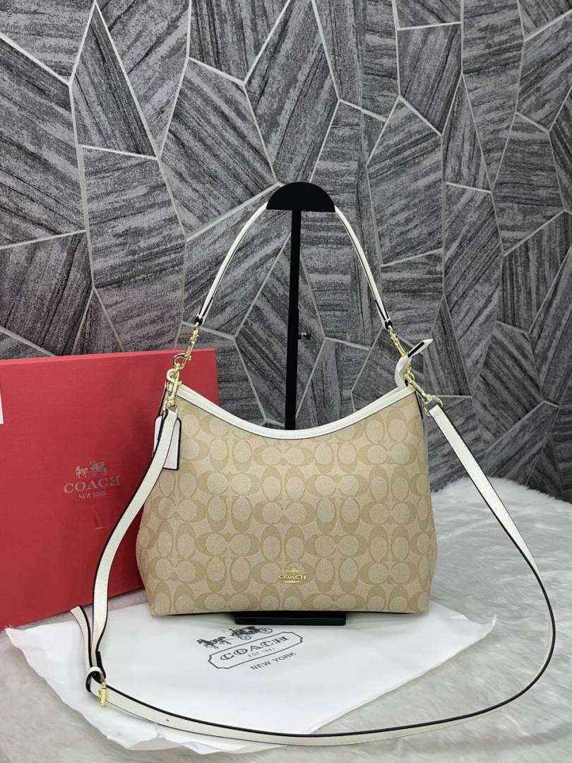 Coacch Laurel Medium Tote With Original Box DustCover & Long Belt