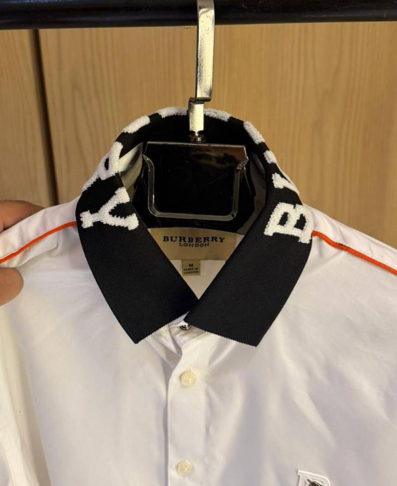 BURBERY IMPORTED STORE ARTICLE SHIRT